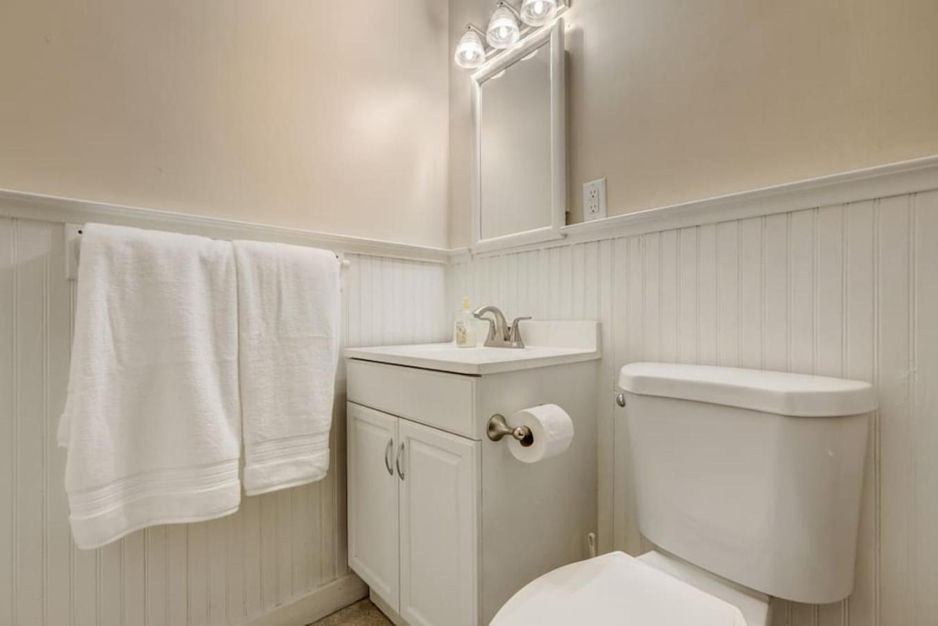 Modern Twist In A Historic Building, Sleeps 6 Atlanta
